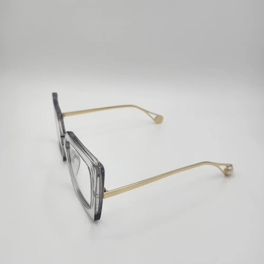 Chic Transparent Cat-Eye Glasses - Picture 3 of 4